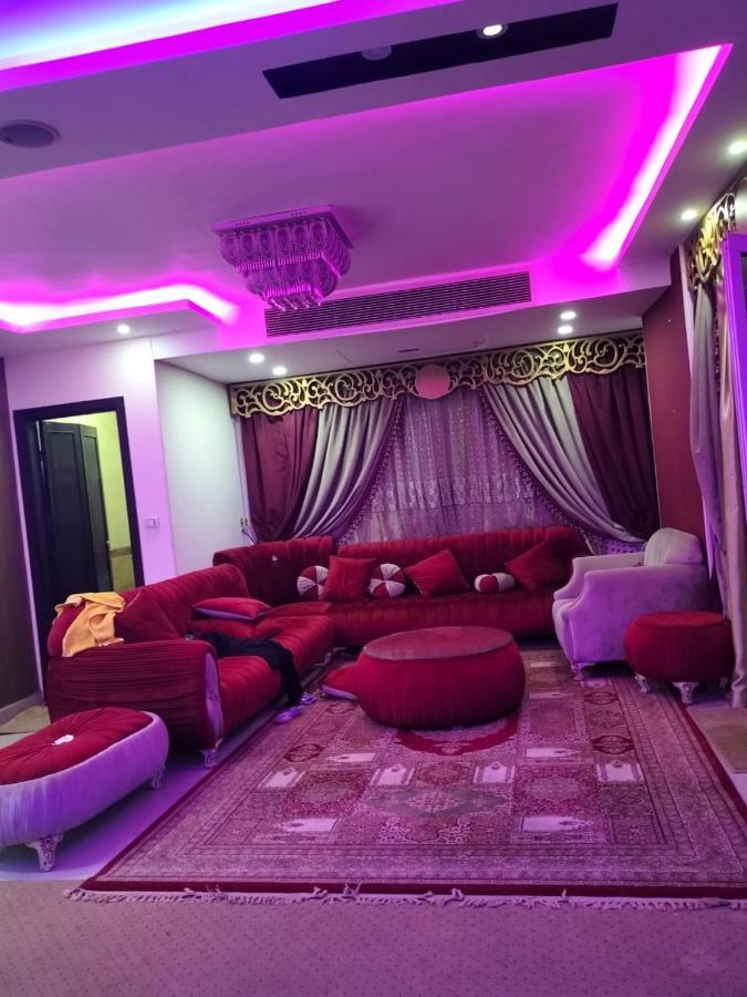 ايجار مفروش 4 نوم 3 حمام 4 ريسيبشن Cairo